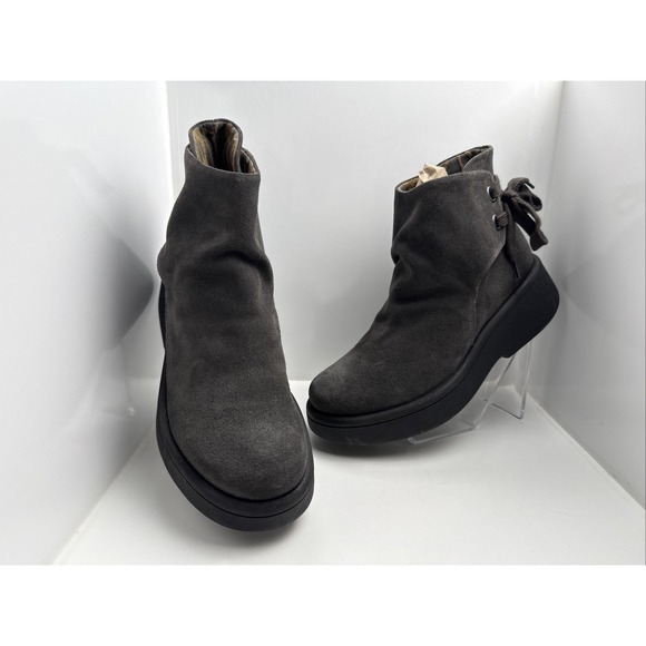 FLY LONDON MEBS189FLY Women's Size US 8, EU 39, Gray Suede Boots Style 145189001 - Picture 1 of 12